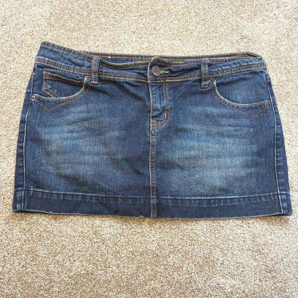SO Wear It Declare It Womens Denim Mini Skirt Dark Wash Low Rise 13 Y2K Indie